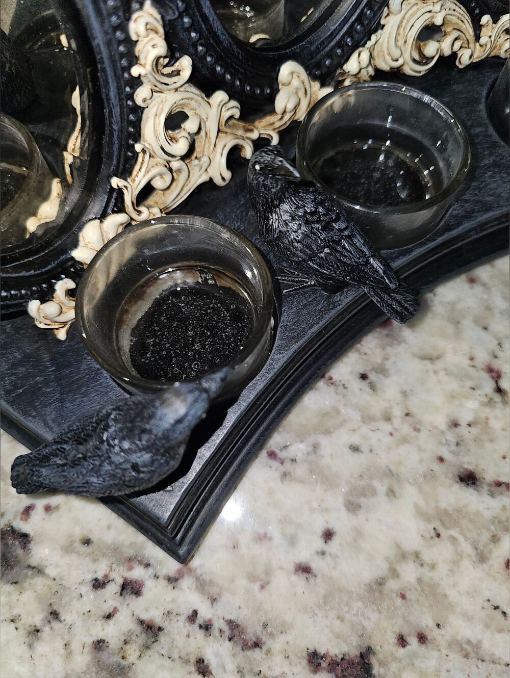 YANKEE CANDLE Raven Nights Mirror Triple Tea Light Candle - Picture 4 of 11